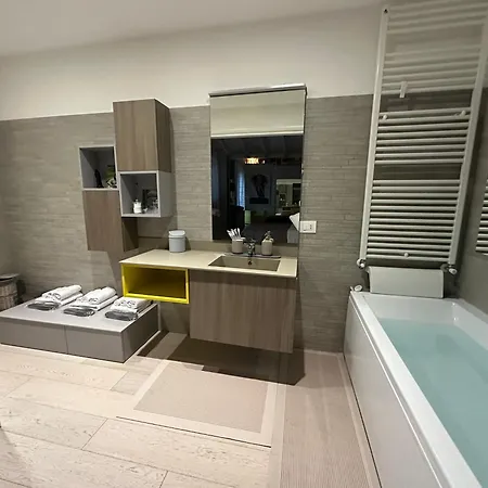 Charm & Relax Between And Milan Ferienhaus Fino Mornasco